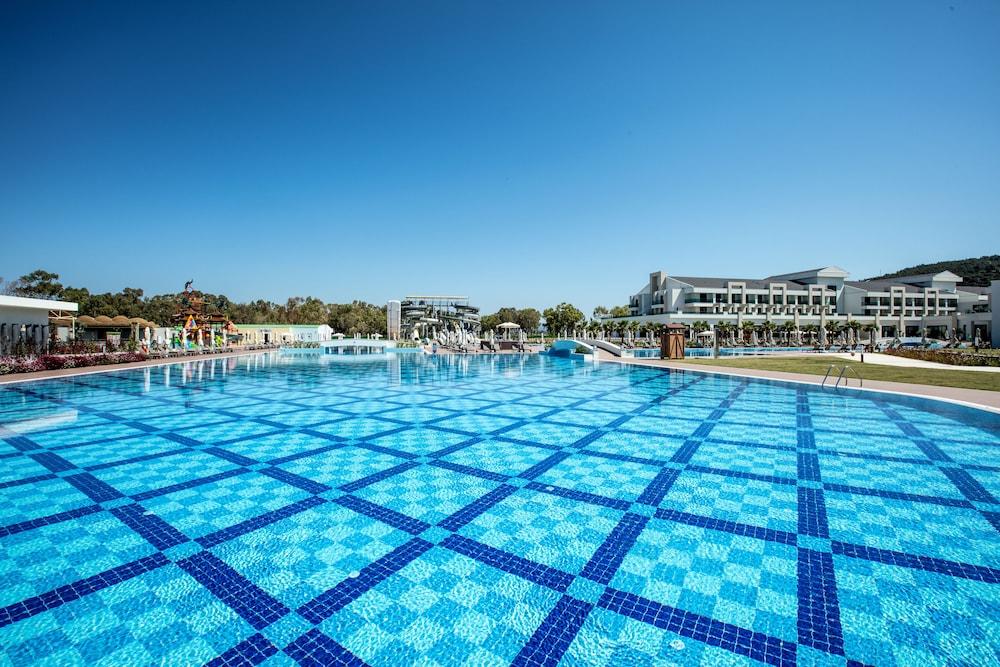 Korumar Ephesus Beach & Spa Resort Kusadası Exterior foto